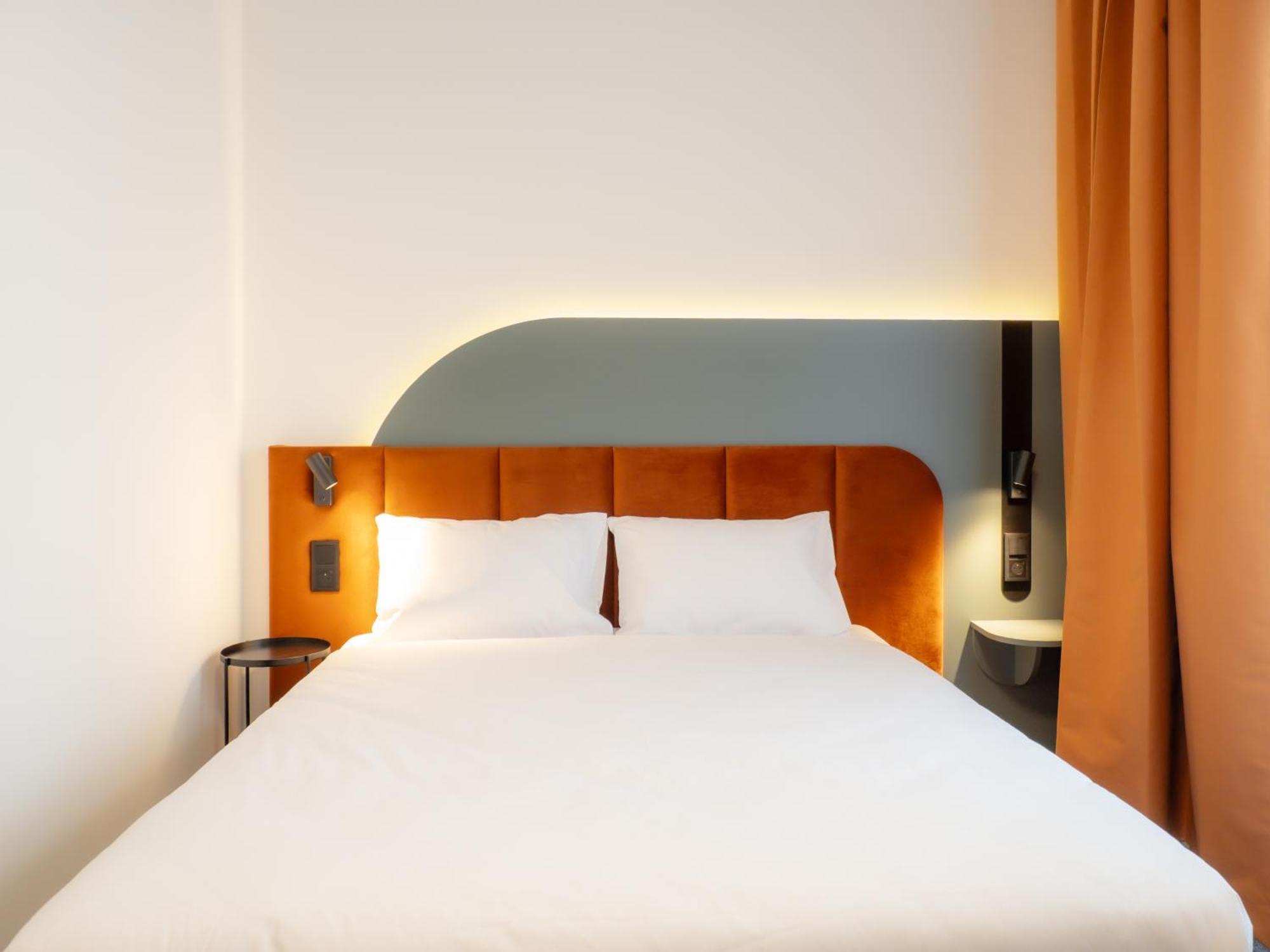 B&B Hotel Leszno Лешно Екстериор снимка