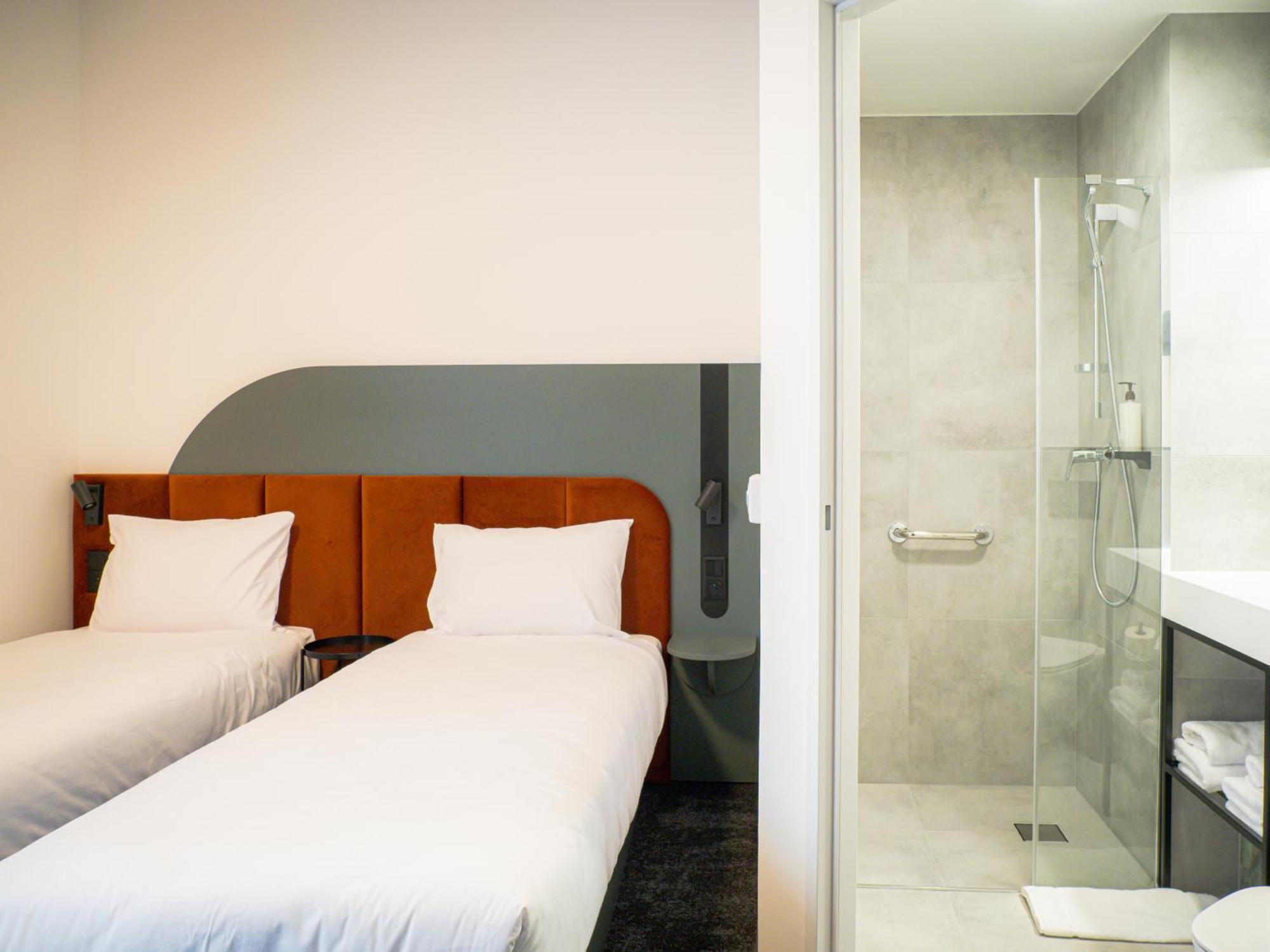 B&B Hotel Leszno Лешно Екстериор снимка